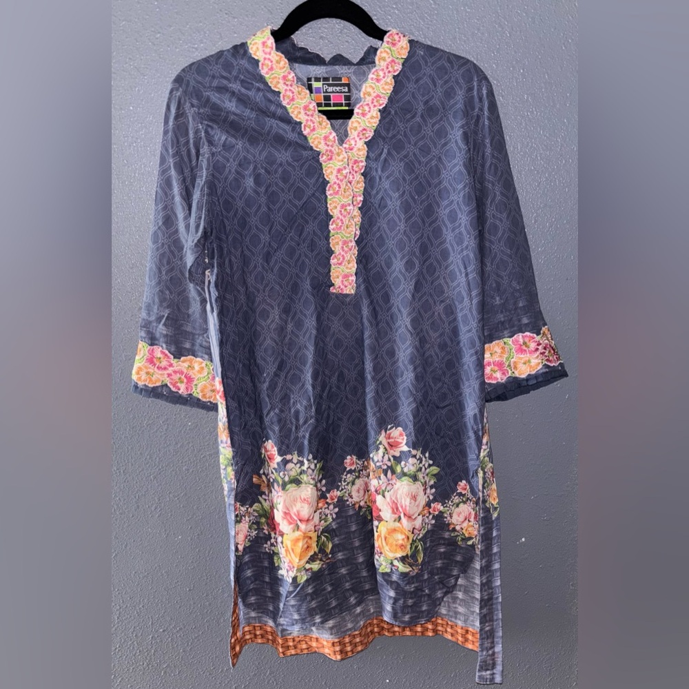 Beautiful Floral Patterned Tunic with Embroidery Trim